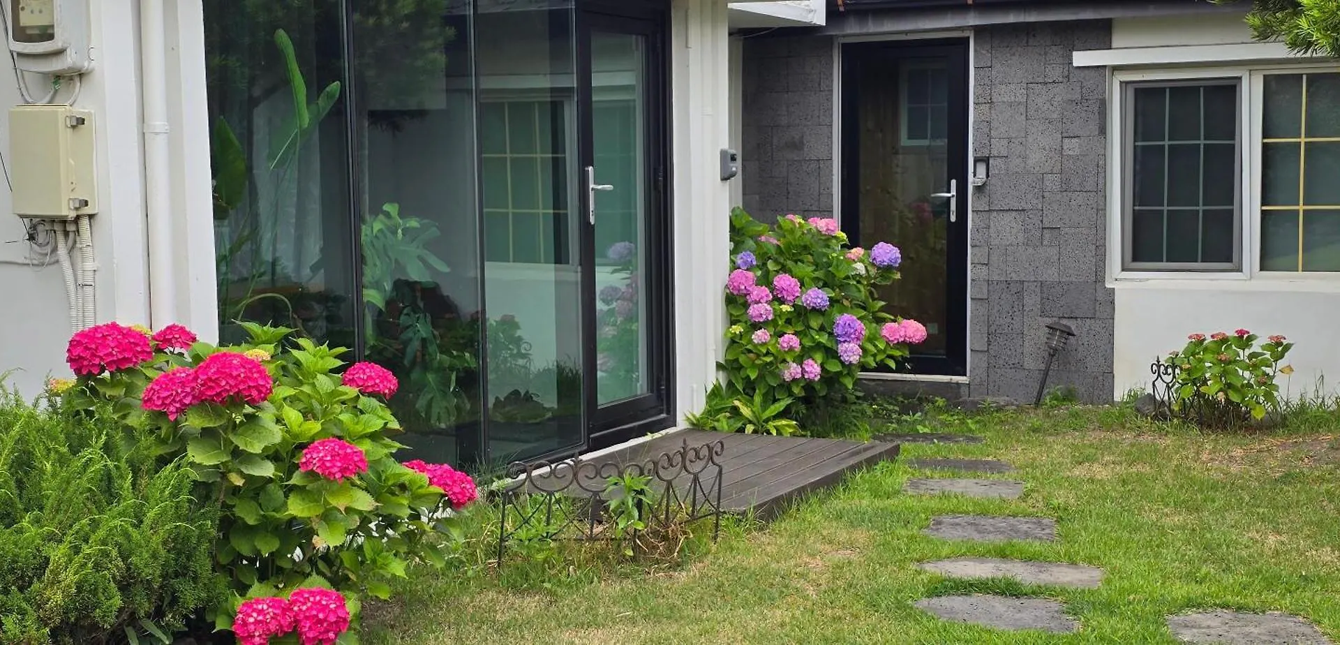 Vakantiehuis Tov House Jeju Villa